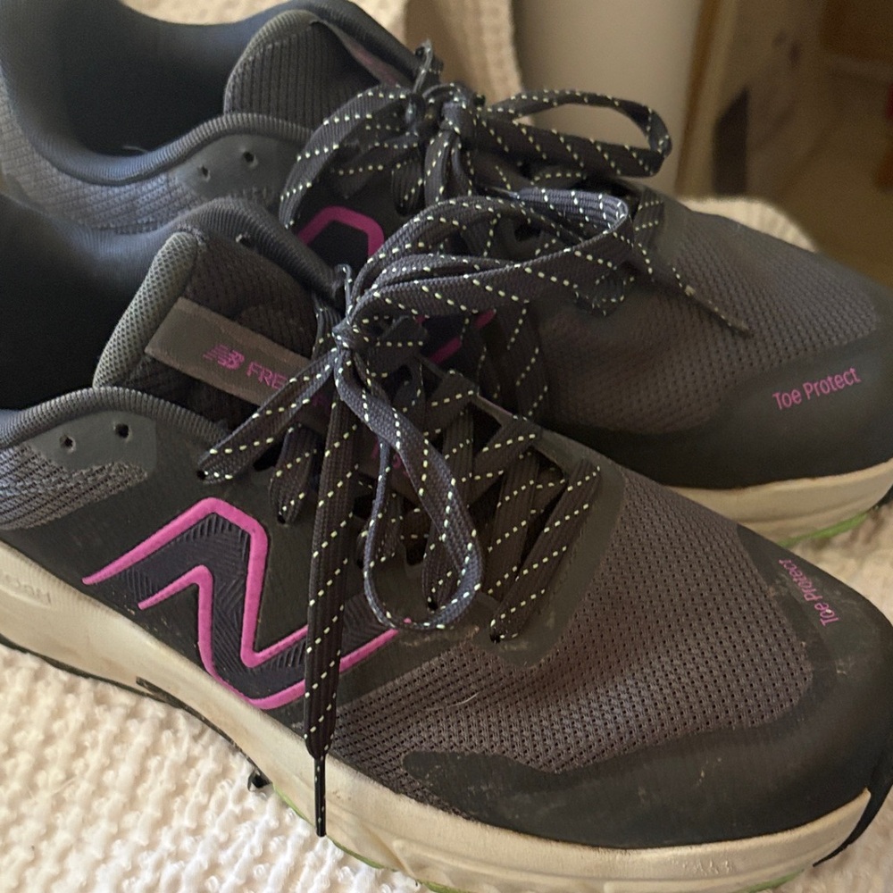 New Balance Women's Sneakers - Dark Gray and Purple